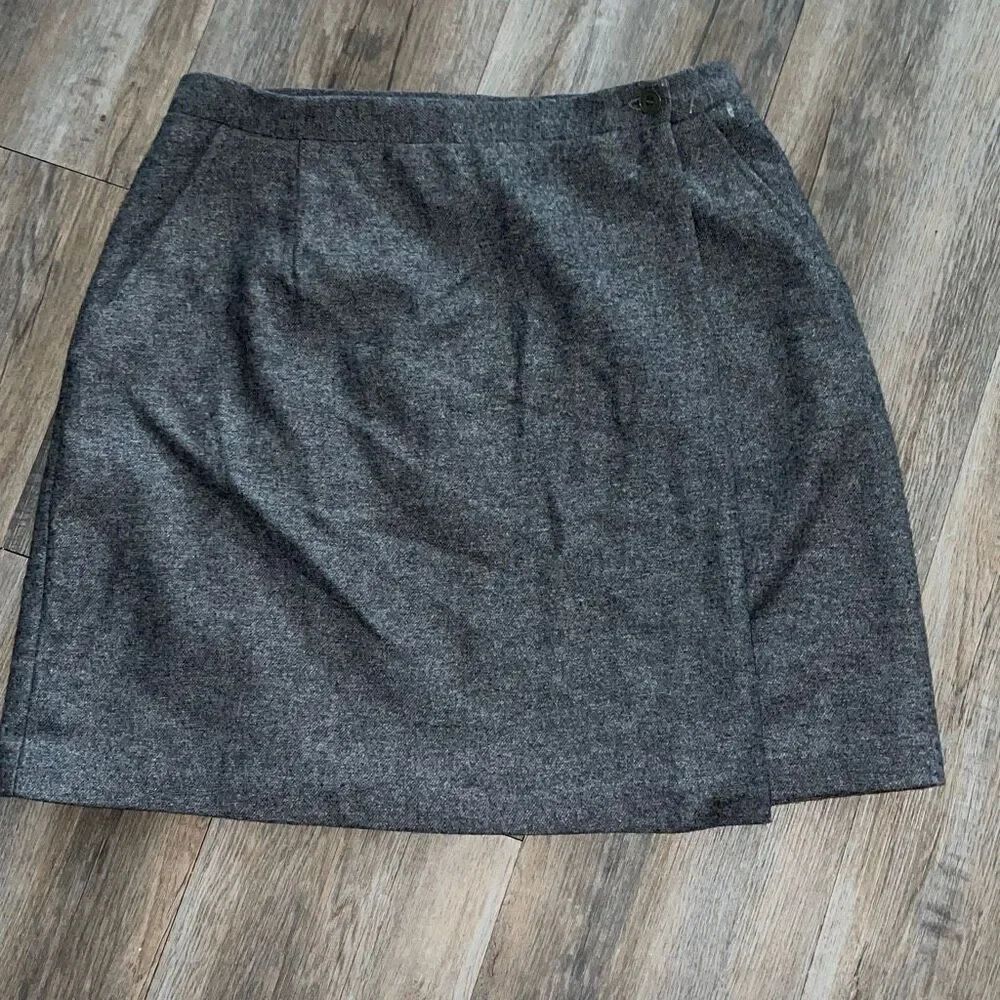 The Limited vintage gray skirt wool blend pockets size 8 EUC